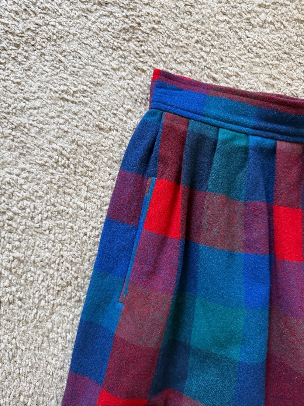 VTG ~ 1980s ~ Pendleton ~ Multicolor Plaid A-Line Skirt ~ Wool ~ Pocket ~ Size 8 - Picture 4 of 7